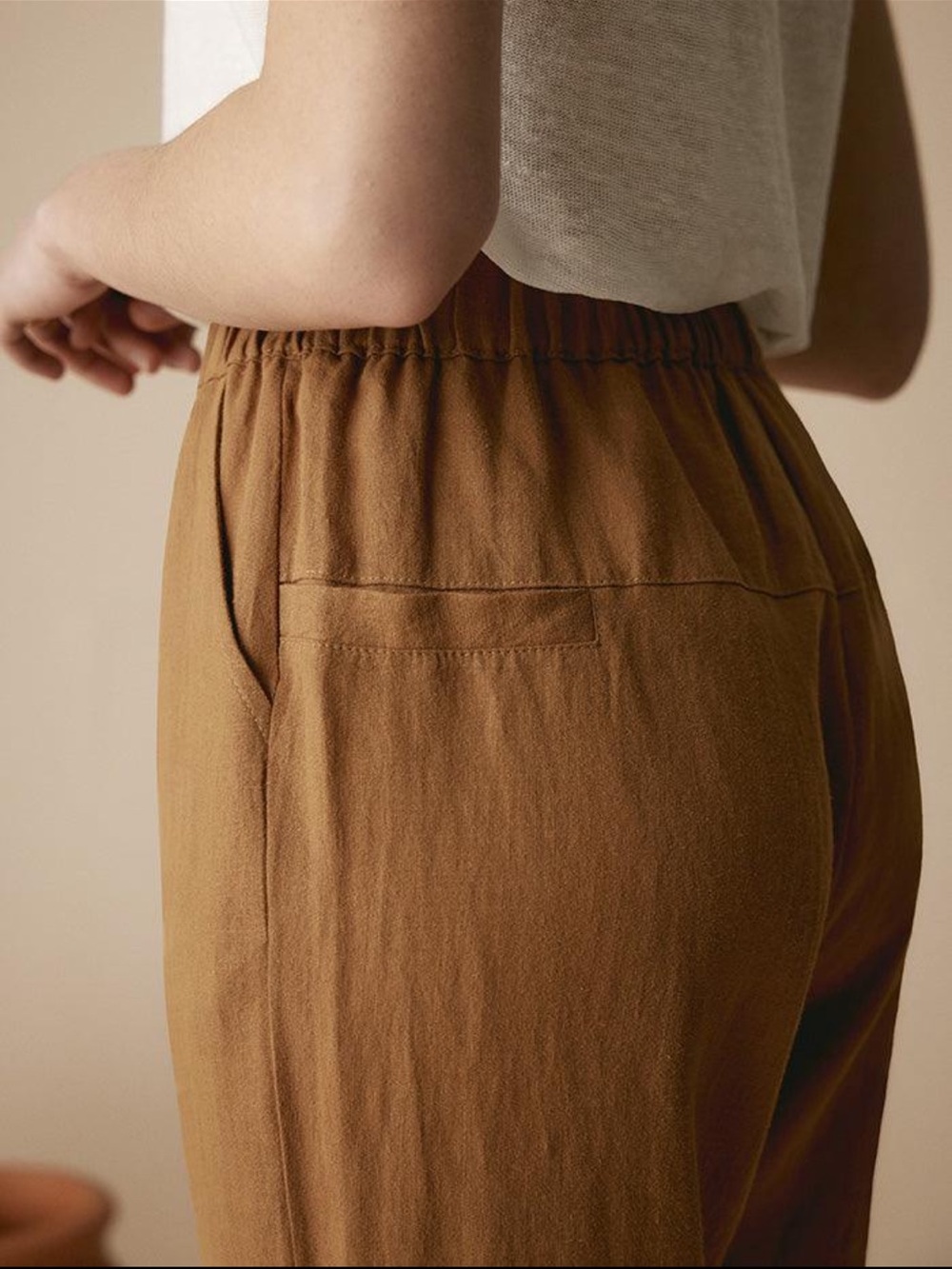 NEW. Lintico Linen Tapered Patricia Pants. NWT - Picture 3 of 8